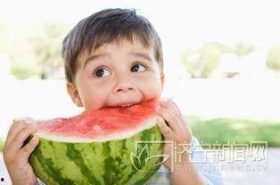 吃瓜娱乐酱小朋友写的诗